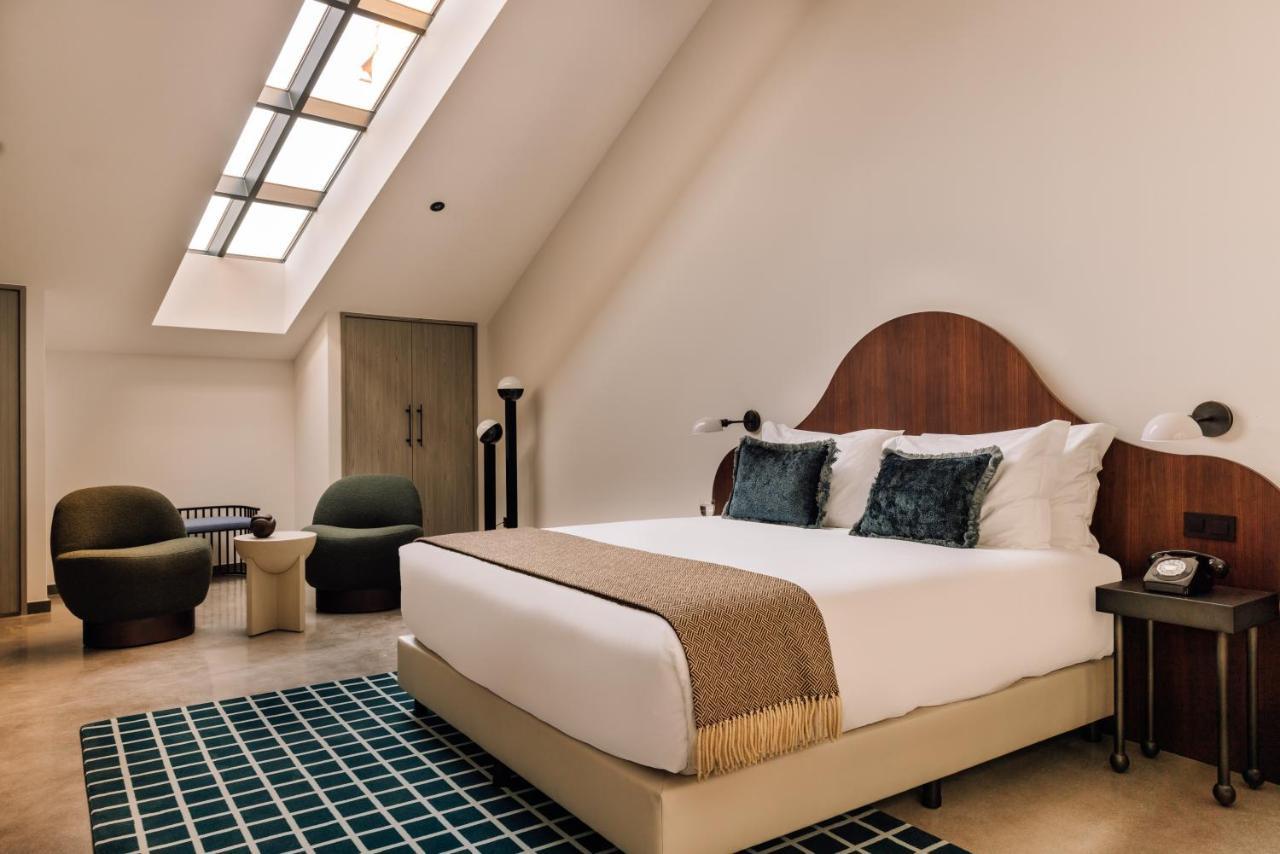 The Rebello Hotel & Spa - Small Luxury Hotels Of The World Вила-Нова-ди-Гая Экстерьер фото A room at the hotel