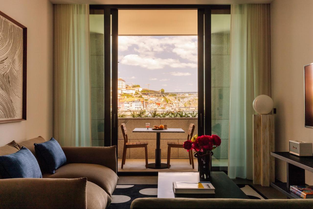 The Rebello Hotel & Spa - Small Luxury Hotels Of The World Вила-Нова-ди-Гая Экстерьер фото