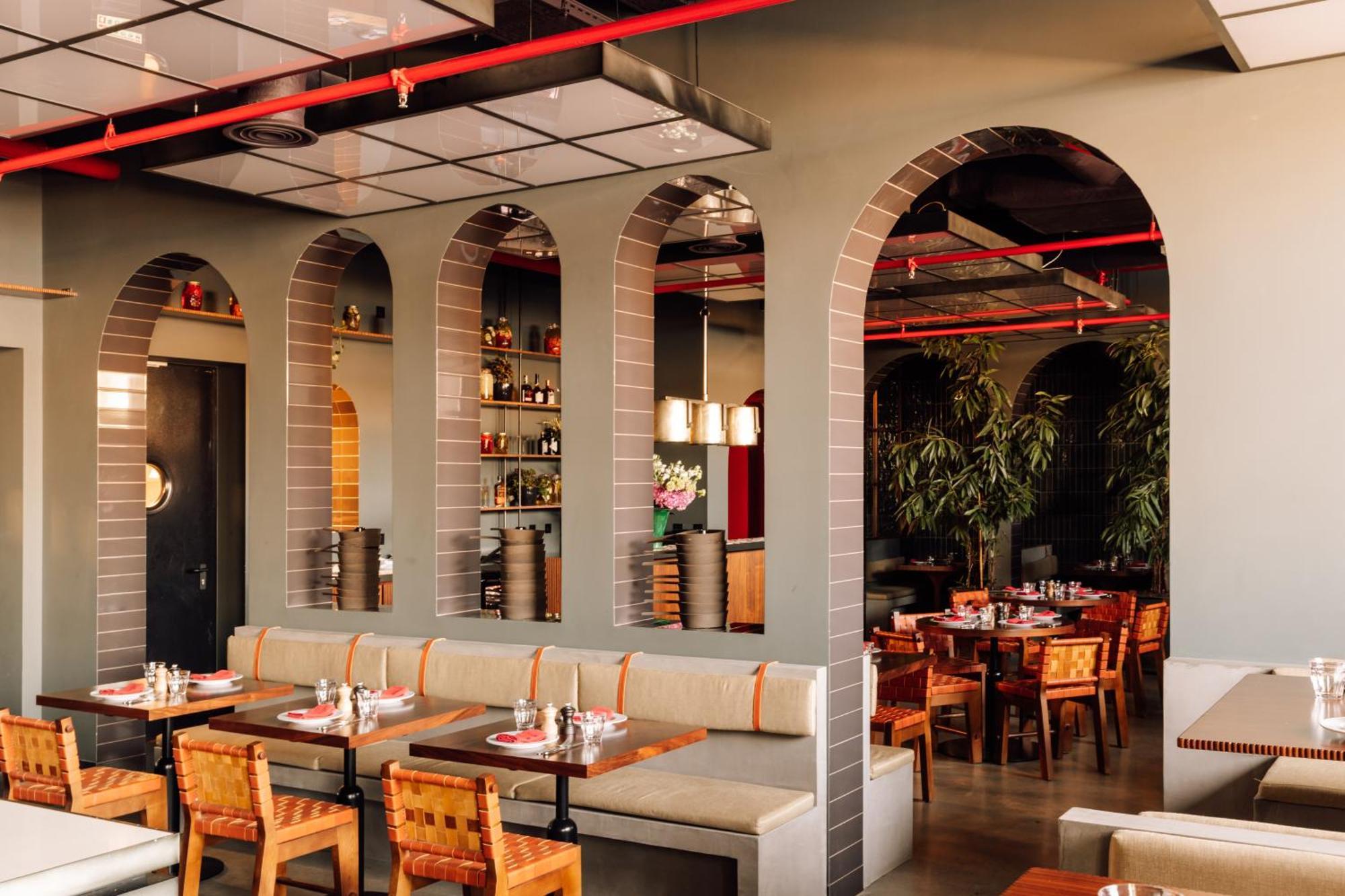 The Rebello Hotel & Spa - Small Luxury Hotels Of The World Вила-Нова-ди-Гая Экстерьер фото Interior of a PF Chang's