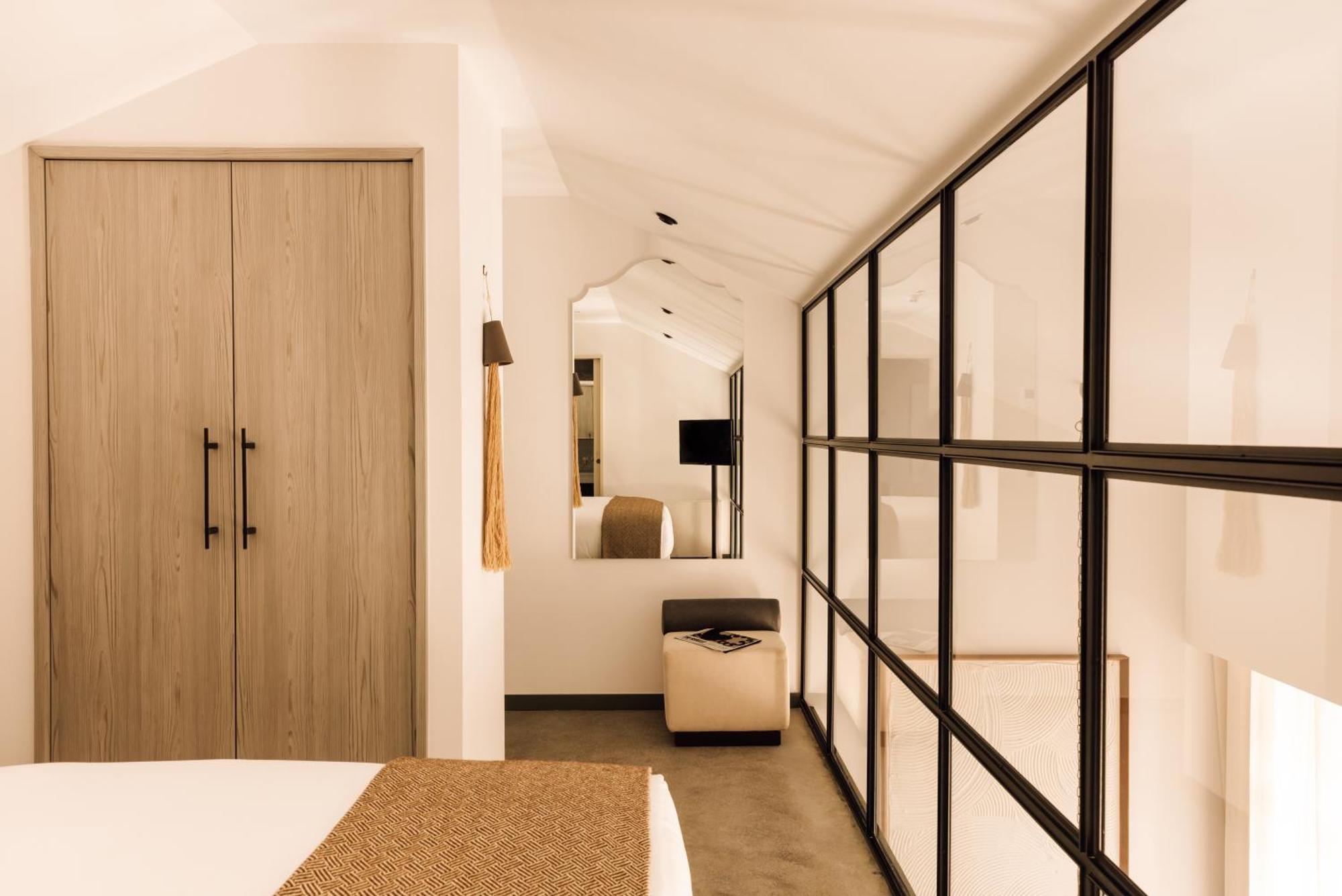The Rebello Hotel & Spa - Small Luxury Hotels Of The World Вила-Нова-ди-Гая Экстерьер фото Interior of a house
