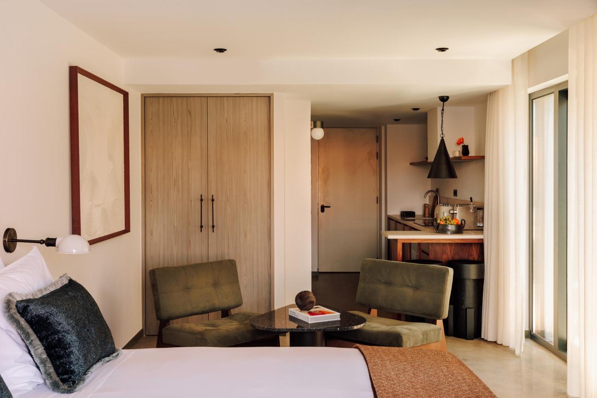 The Rebello Hotel & Spa - Small Luxury Hotels Of The World Вила-Нова-ди-Гая Экстерьер фото A room at the hotel